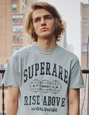 T-shirt Élever au-delà